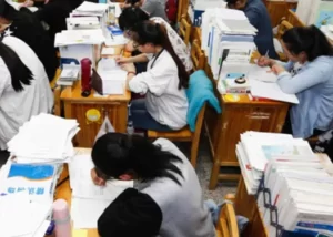 Lisede sınavda kopya çekmenin cezası